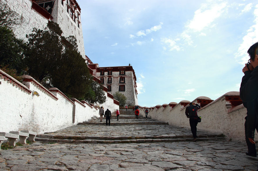 西藏旅游状况及其发展